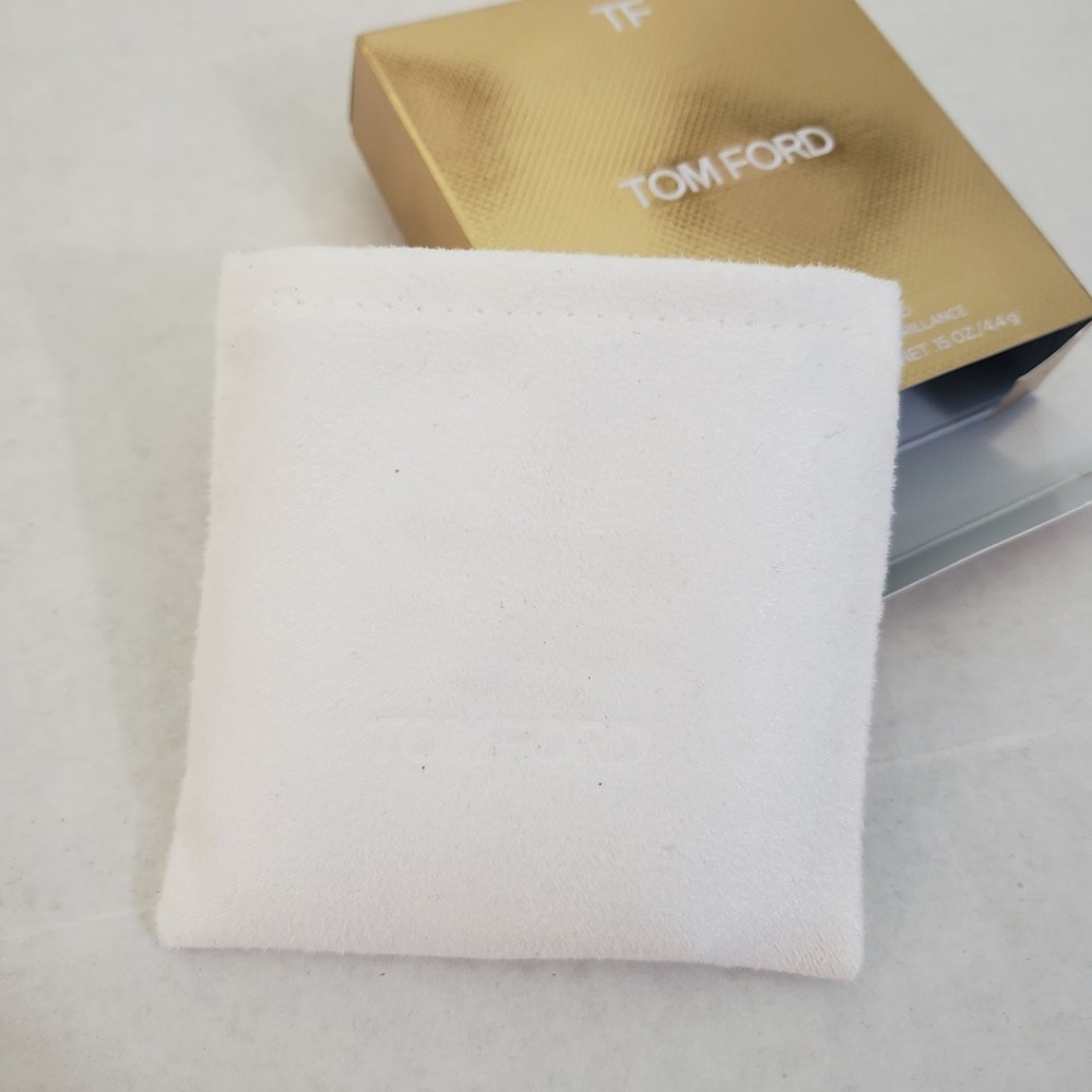 Tom Ford Paradise Lush Sheer Duo Compact - Picture 5 of 7